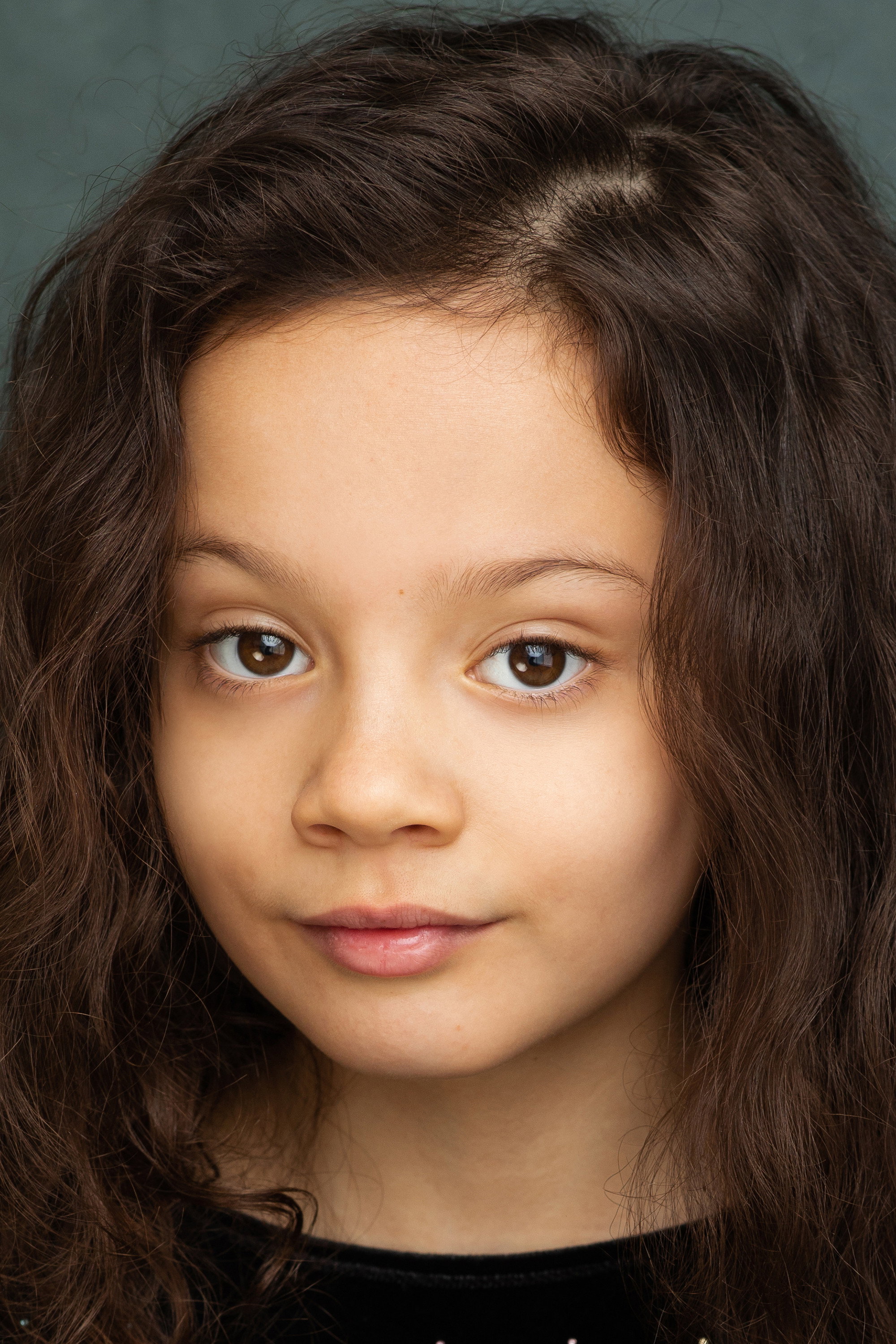 Lucia Aliu as Caroline Brackett in Role Play