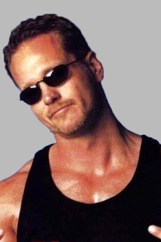 Michael Sanders as Detective Hooch in Slaw
