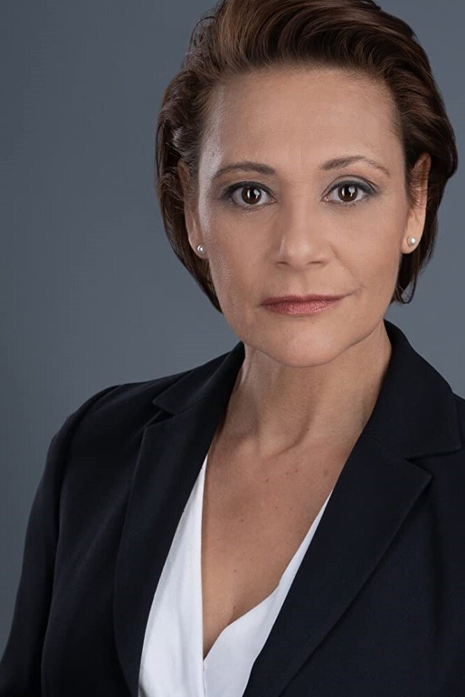 Irene Santiago as Estelle in Ascendant