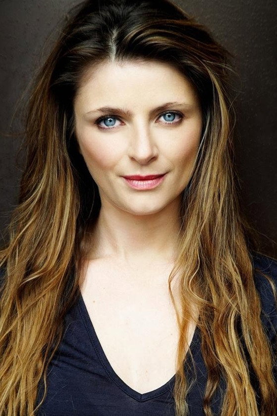 Amber McMahon as Janet / Frozen Woman in Girl Asleep