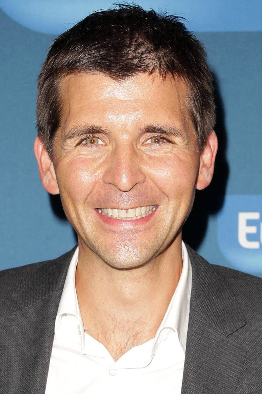 Thomas Sotto as Self - Host in Télématin