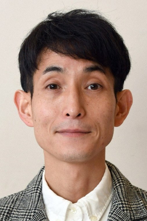 矢部太郎 as Wanker in Rise of the Machine Girls