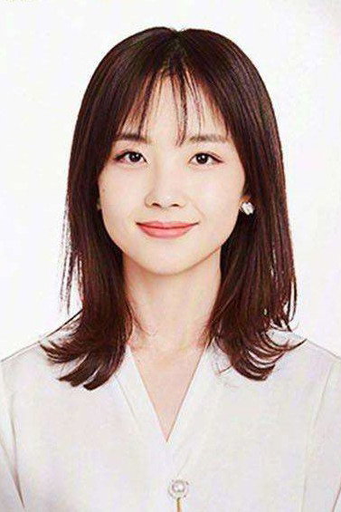 王冰冰 as Fang Zhuozhuo / Fang Qingcheng in She Who Blazes