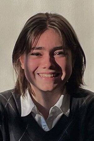 Nelle De Veer as Zahra in Fanboy
