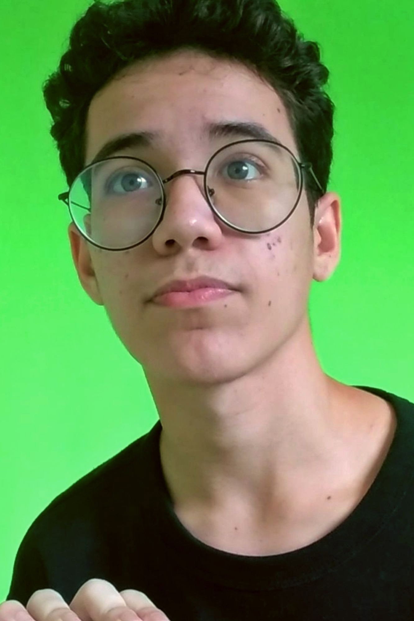 Artur Francisco as Homem triste in Falso Cognato