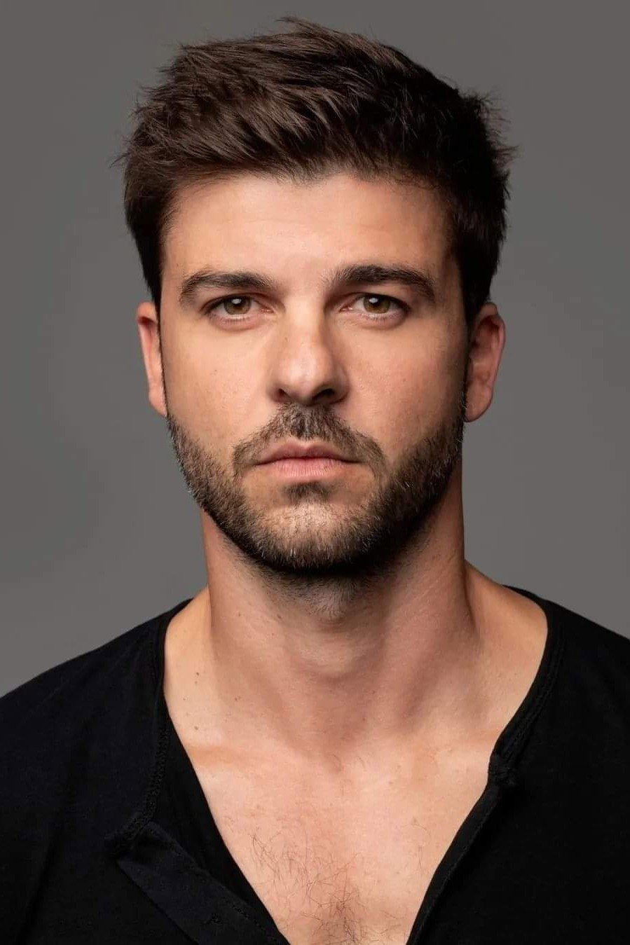 Jordi Coll as Luigi Maqueda in Madres: amor y vida