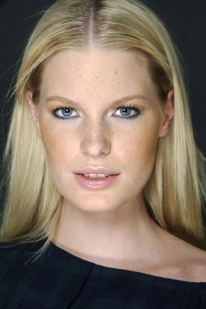 Caroline Winberg as Self - Mentor in The Face UK