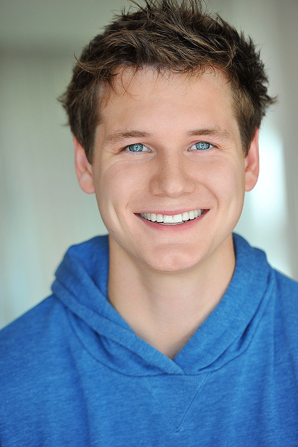 Luke Shelton as Alex in The Hockey Mom's Revenge