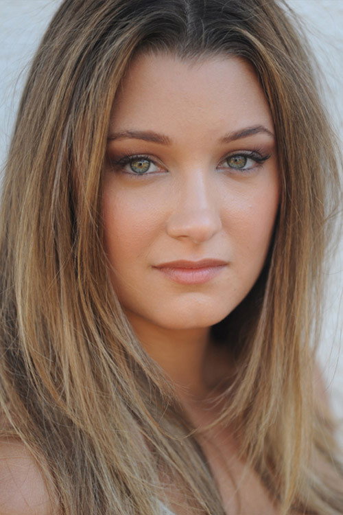 Valentina de Angelis as Young Bo in Off the Map
