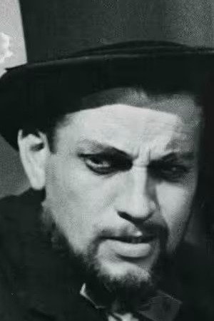 Thor Hjorth-Jenssen as Maleren Urban Gran in Veien tilbake