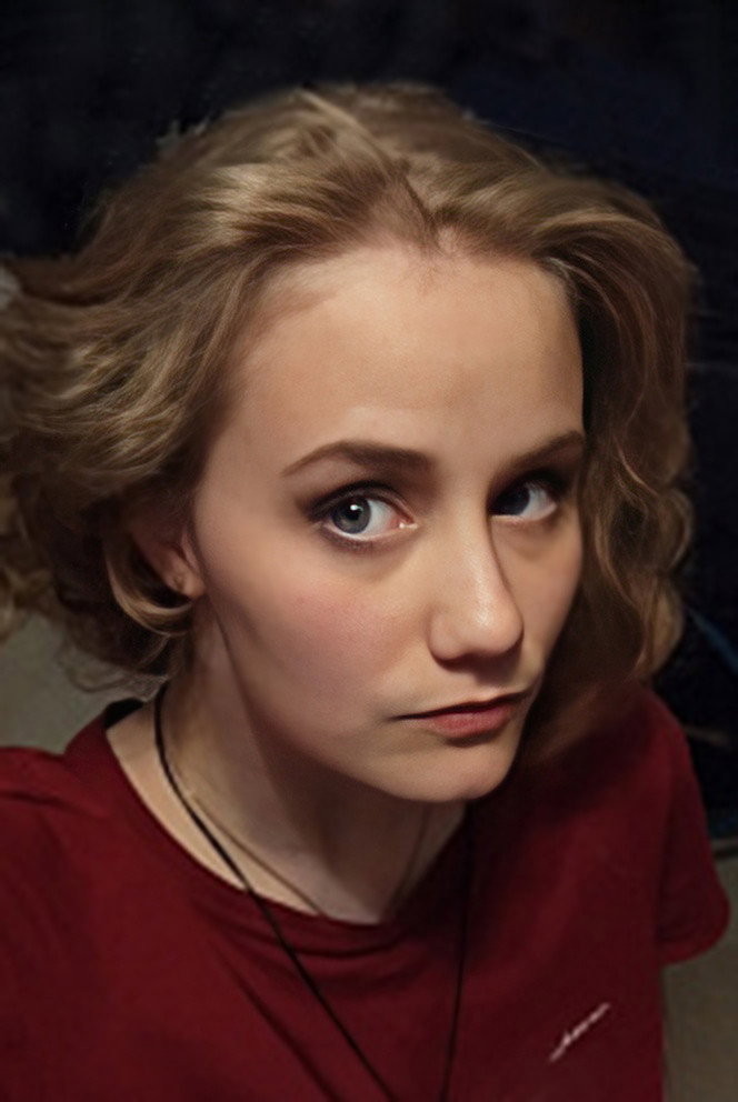 Jana Hinková as Karin in Into the Darkness