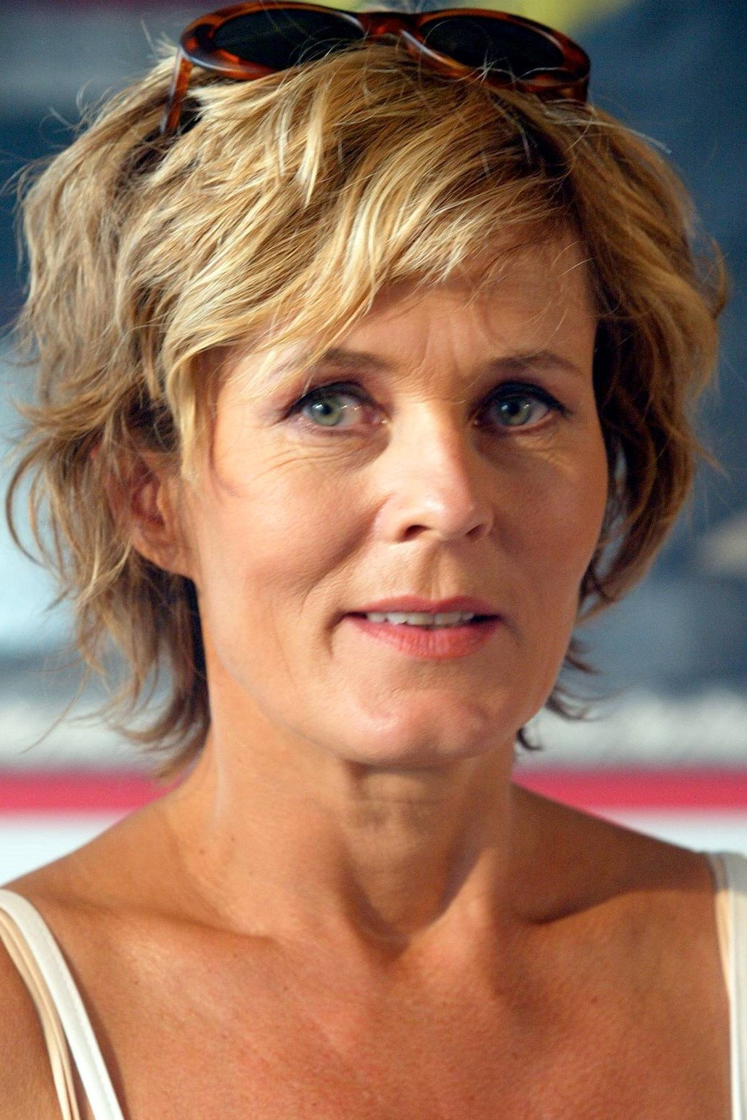 Kjersti Holmen as Anne Eriksen in Rød snø