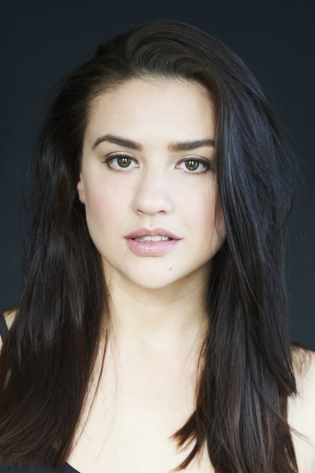 Gwenlyn Cumyn as Alice O'Hara in Barbelle