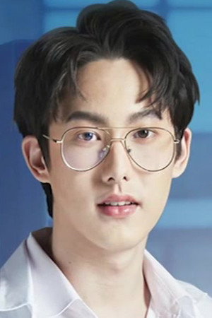 Win Achawin Michaels as Gun in En of Love