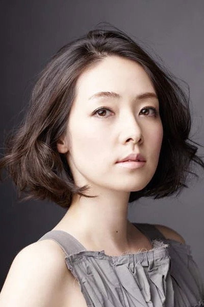 霧島れいか as Kawakami Noriko in Tokyo Poverty Girl