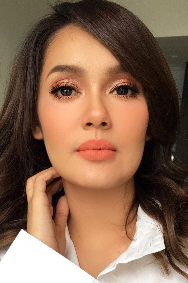Uqasha Senrose as Zara in Munajjim: Sekutu Iblis