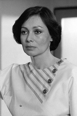 Stanislava Bartošová as sekretářka Marta in Příliš velká šance