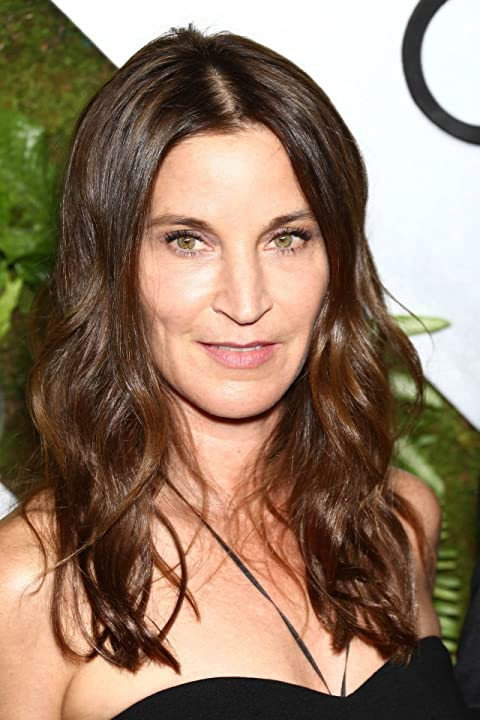 Amanda Anka as Nicole in The Method