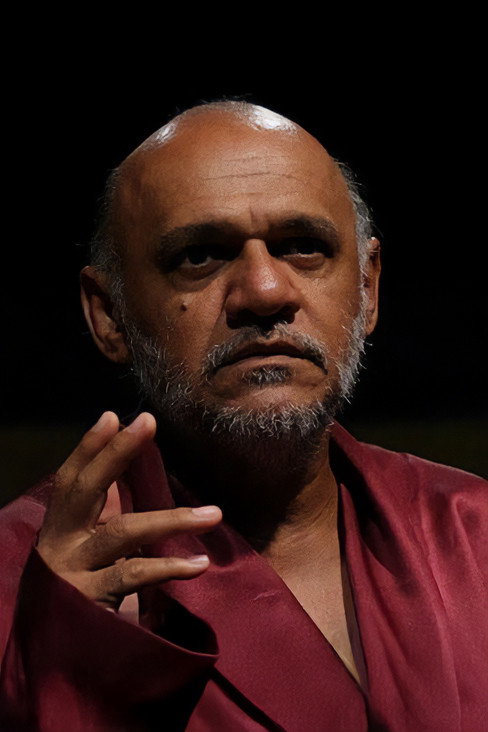 Chico Assis as Cezão in God Is Brazilian