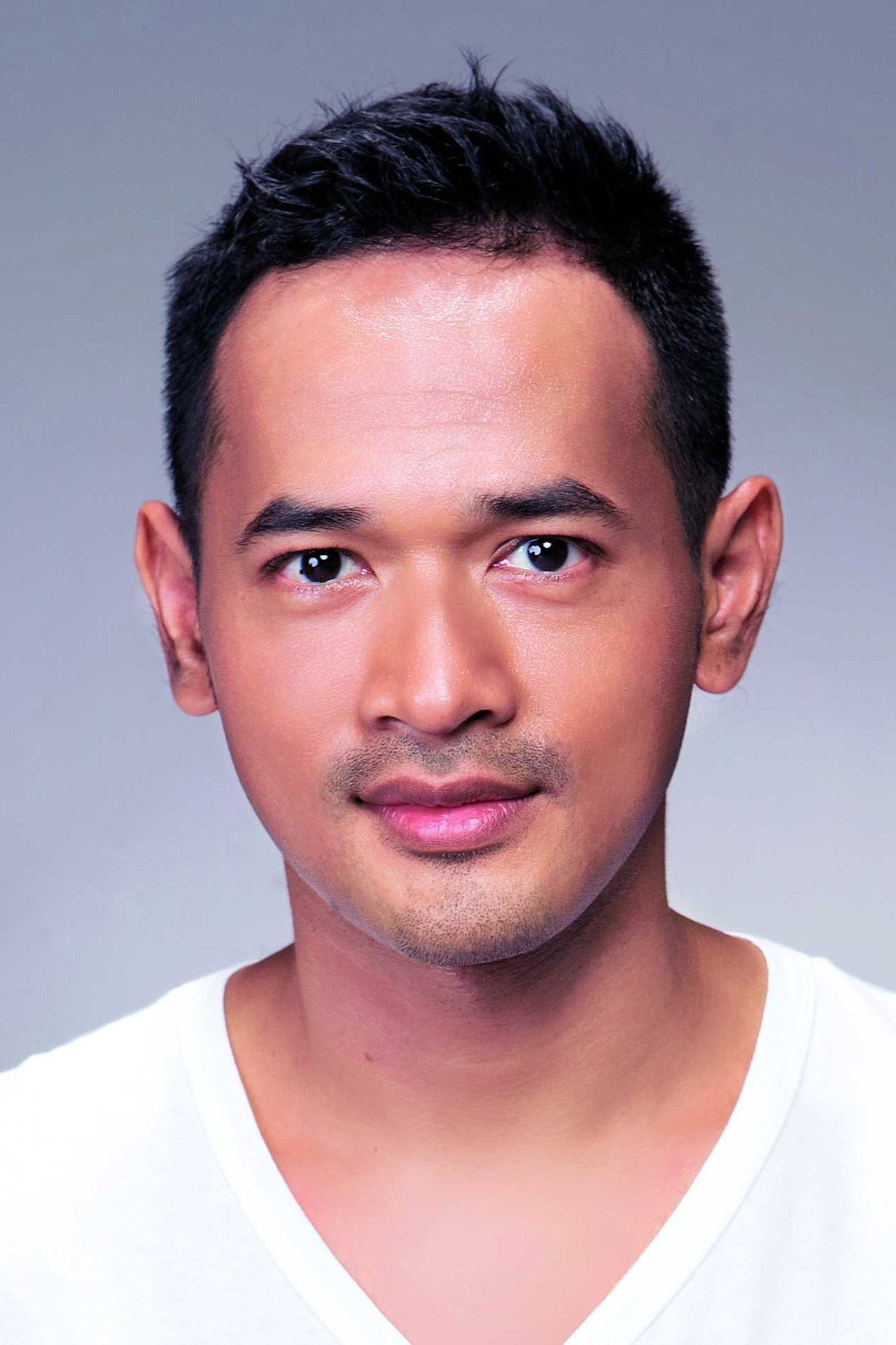 Oka Antara as Brata in Brata