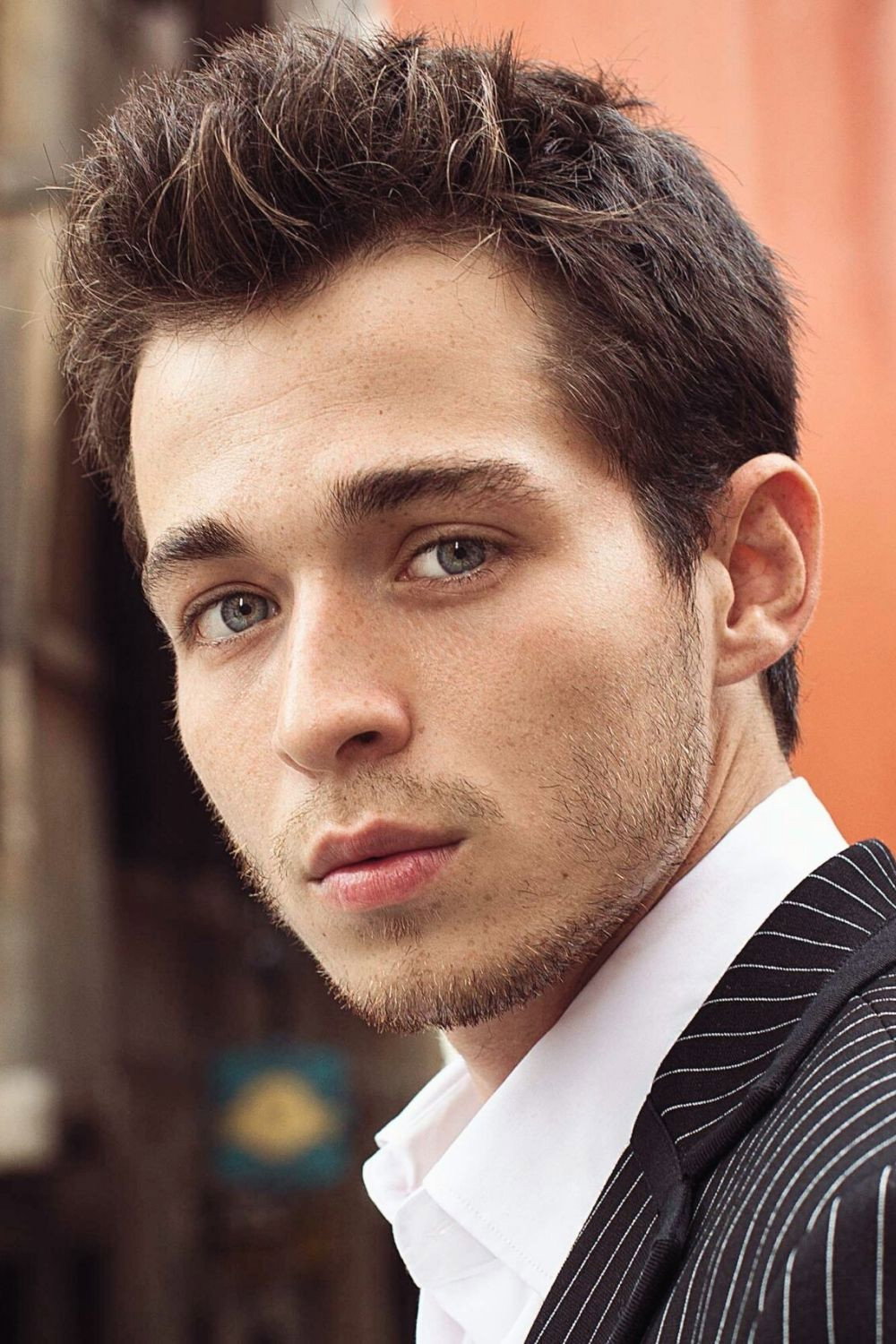 Can Bartu Arslan as Young Mert in Letters from the Past