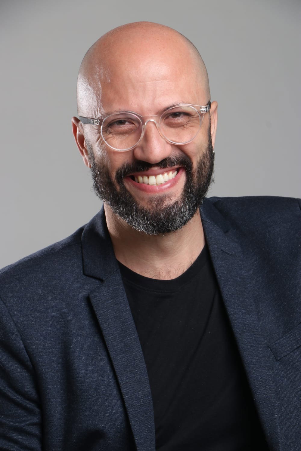Danilo Artimos as Sonâmbulo in Warhead: The World Is No Longer Ours