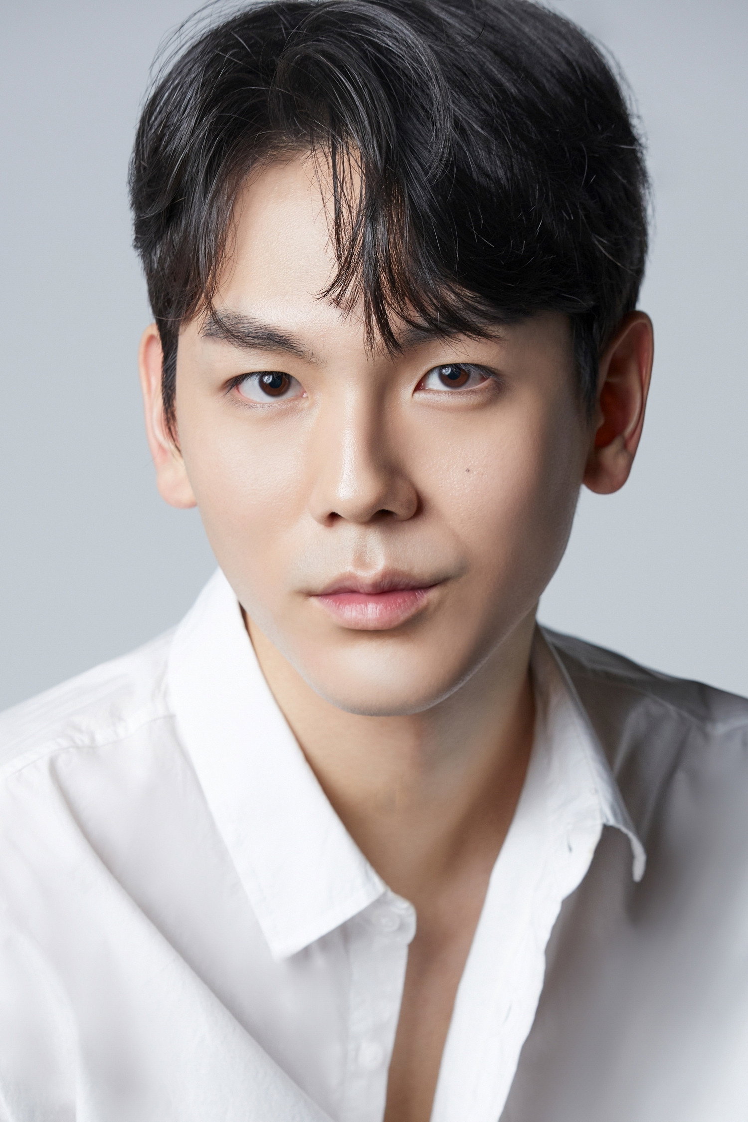 정이찬 as Shin Ju-shin in Doctor Shin