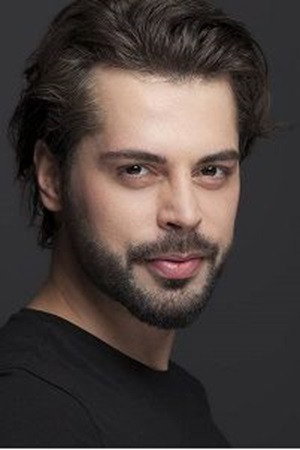 Ali Yasin Özegemen as Levent Metehanoglu in Wounded Birds