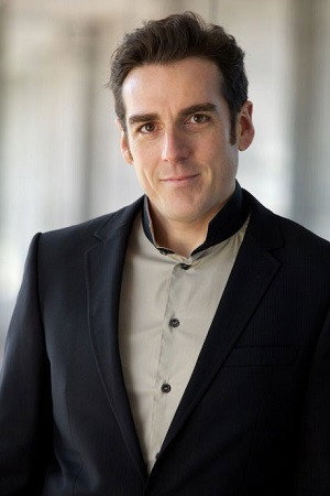 Simone Gandolfo as Massimo Carlesi in Codice Aurora