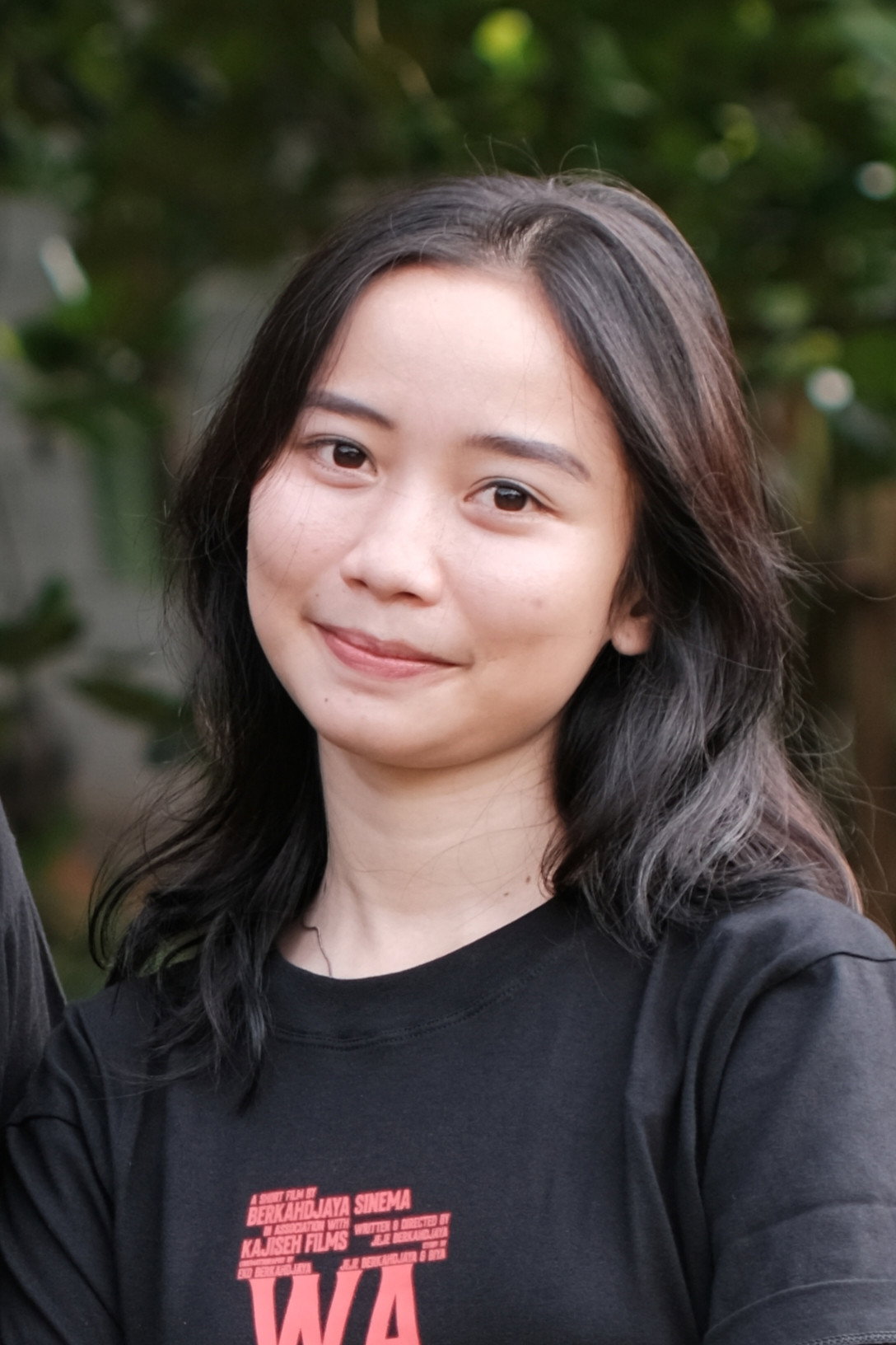 Indah Mutiara as Wife in Pitulikur