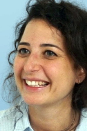 Léa Moszkowicz as Marion in Happy