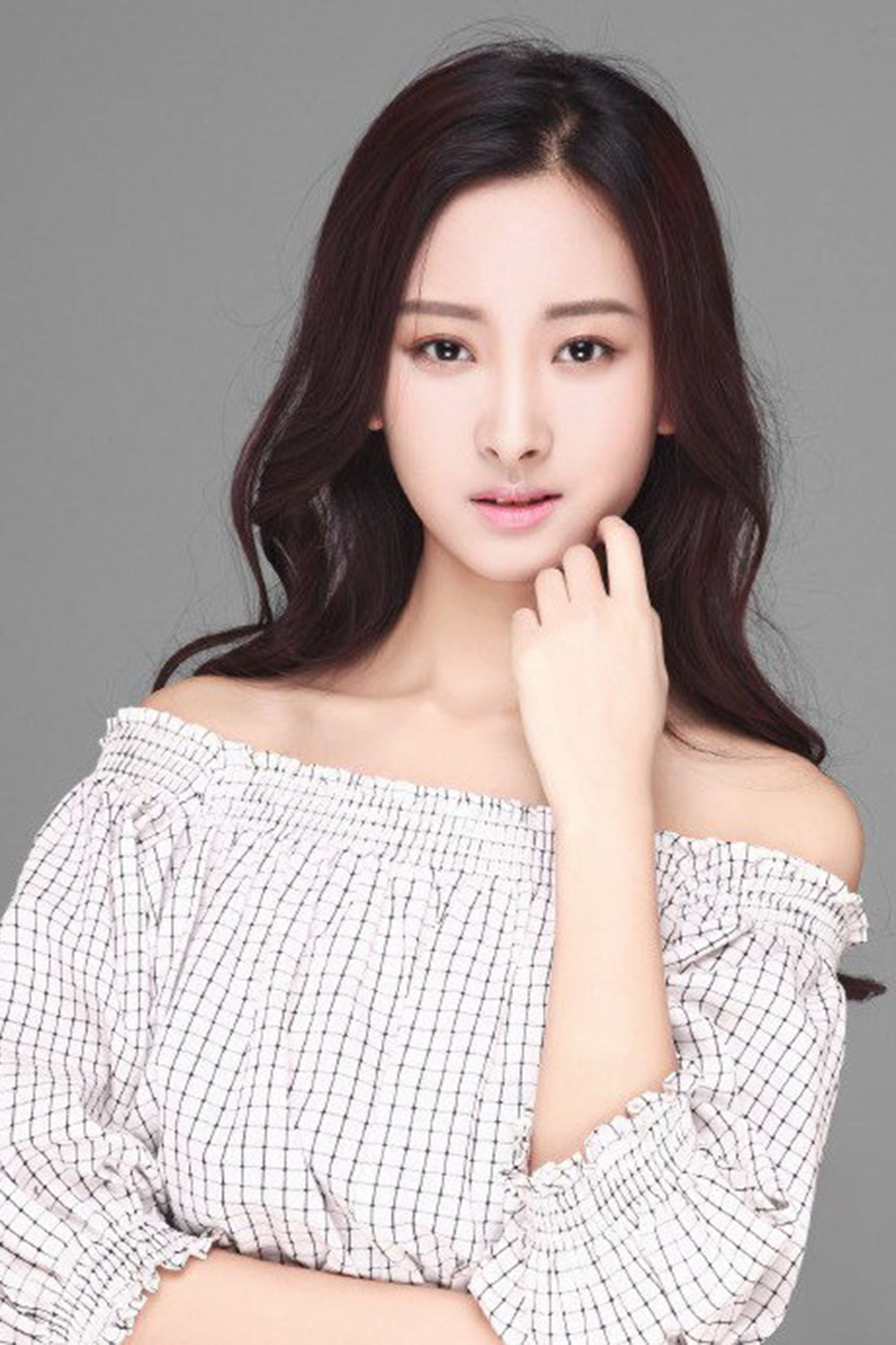 代文雯 as 沈玉溪 in Mystery of Antiques III