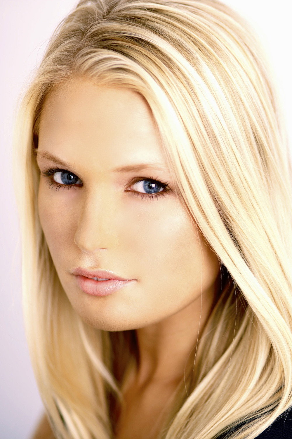 Jen Dance as Jenn in Nobody Gets Out Alive