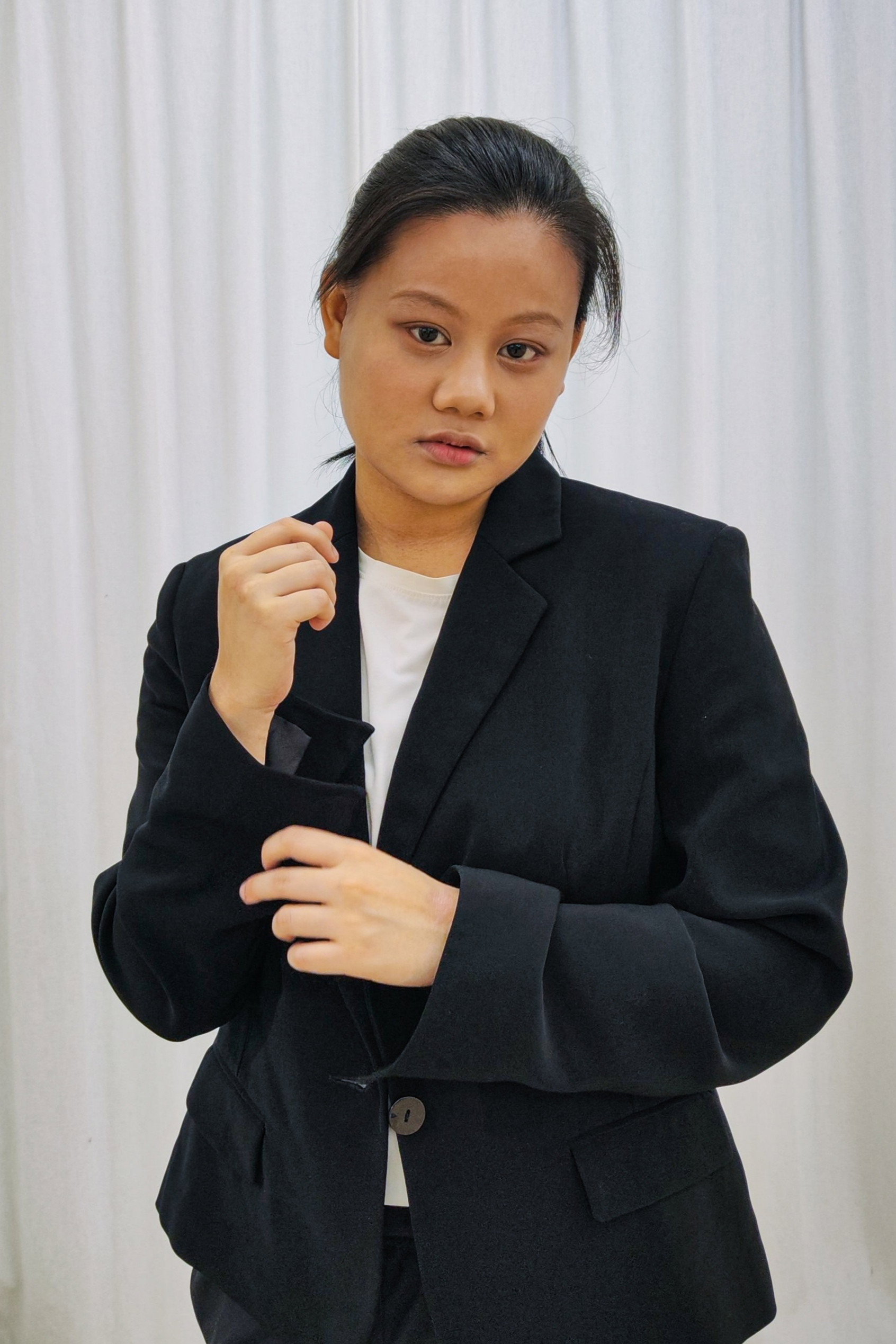 Amanda Lau as Gabriella in Make No Mistake