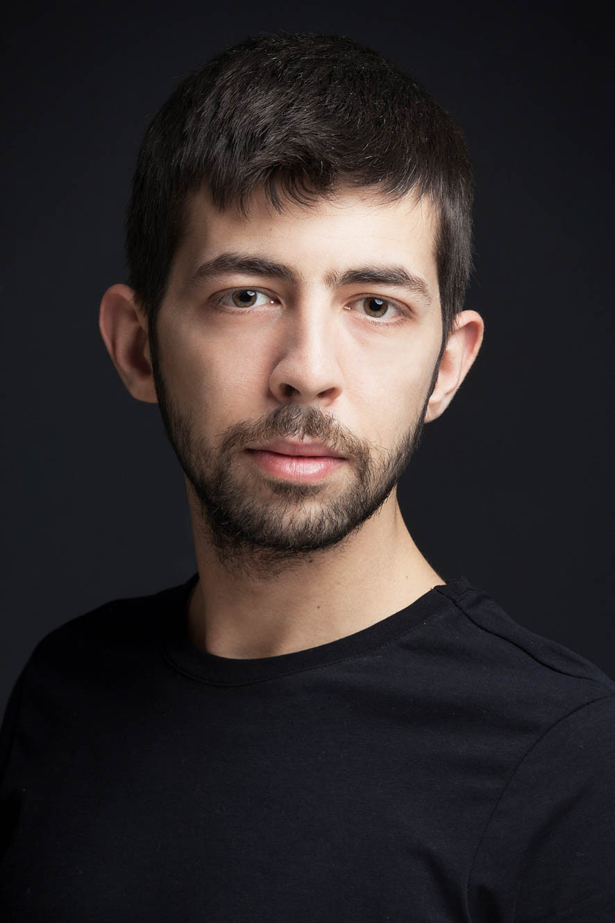 Aytaç Uşun as Kılıç in Consequences