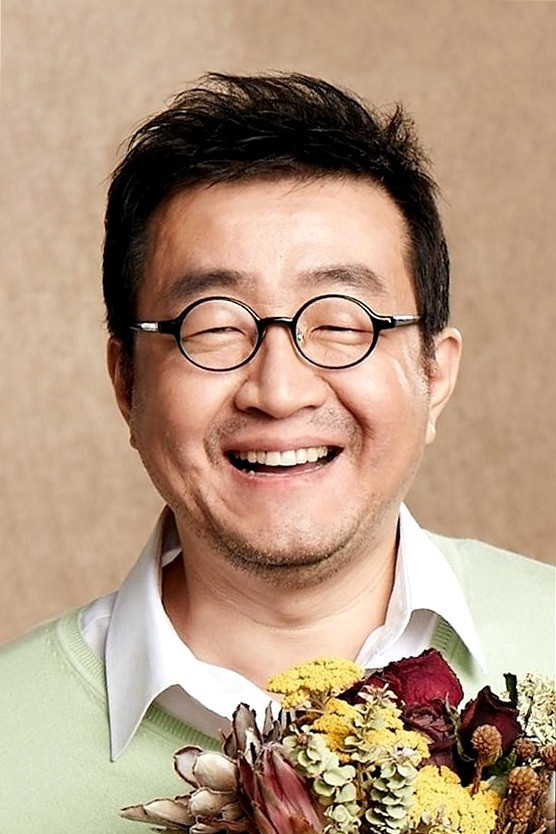 남문철 as Friend in Good Father