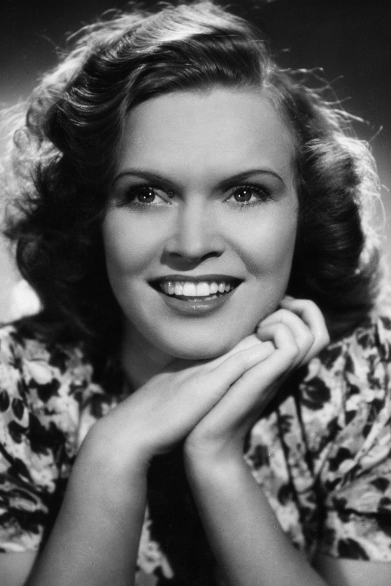 Guri Richter as Fru Hermansen in I Stykker