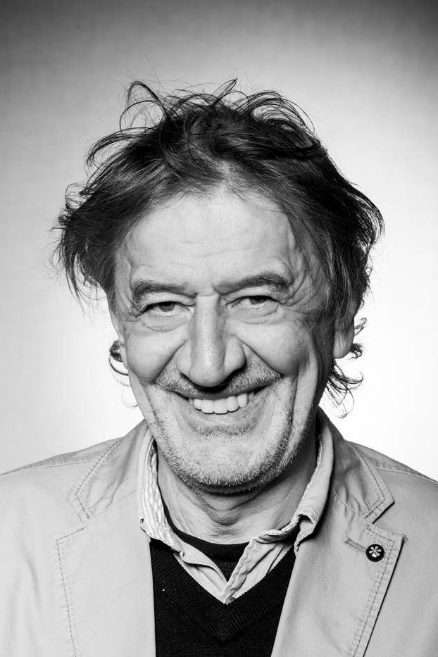 Mucsi Zoltán as Tóth János in Tóth János