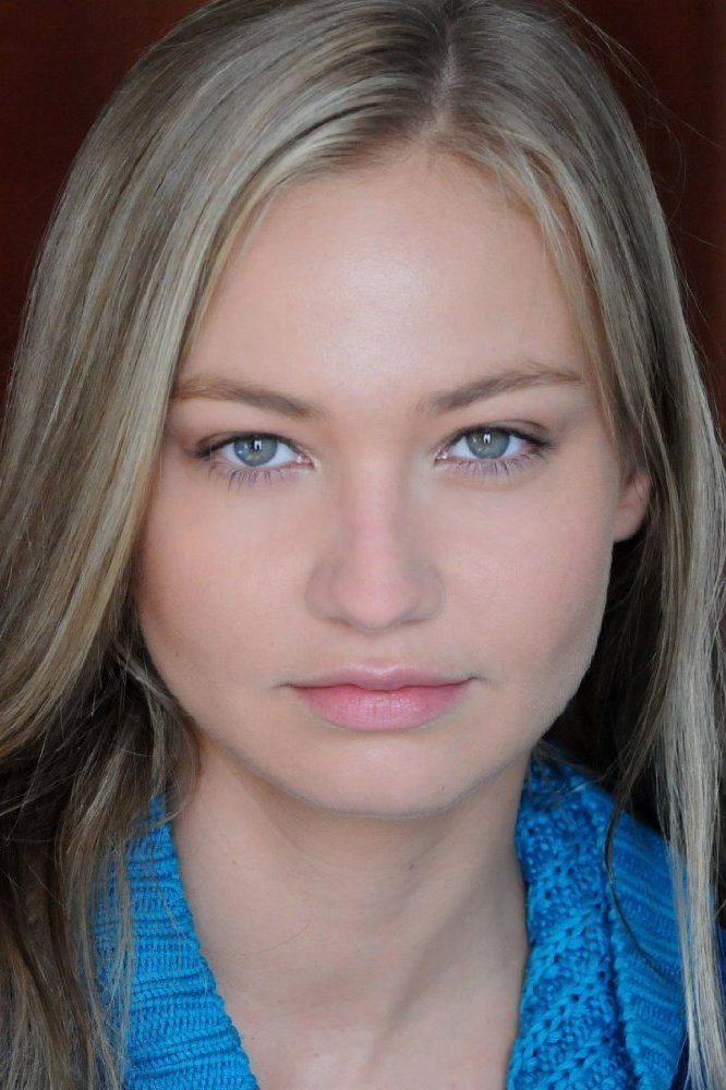 Anca Radici as Larna in Belleville Story