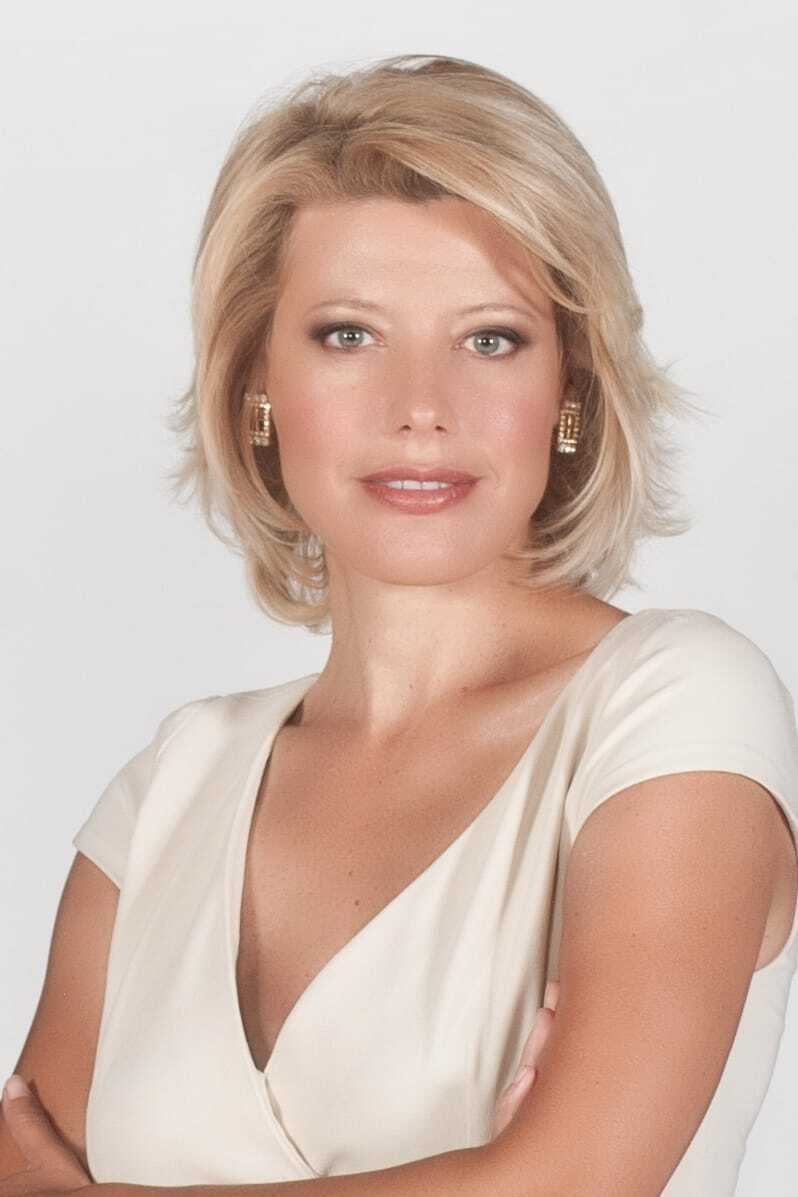 Marianna De Micheli as Carol Grimani in CentoVetrine