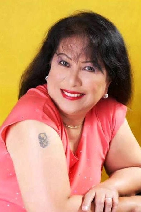 Tiya Pusit as Simang in Pakners