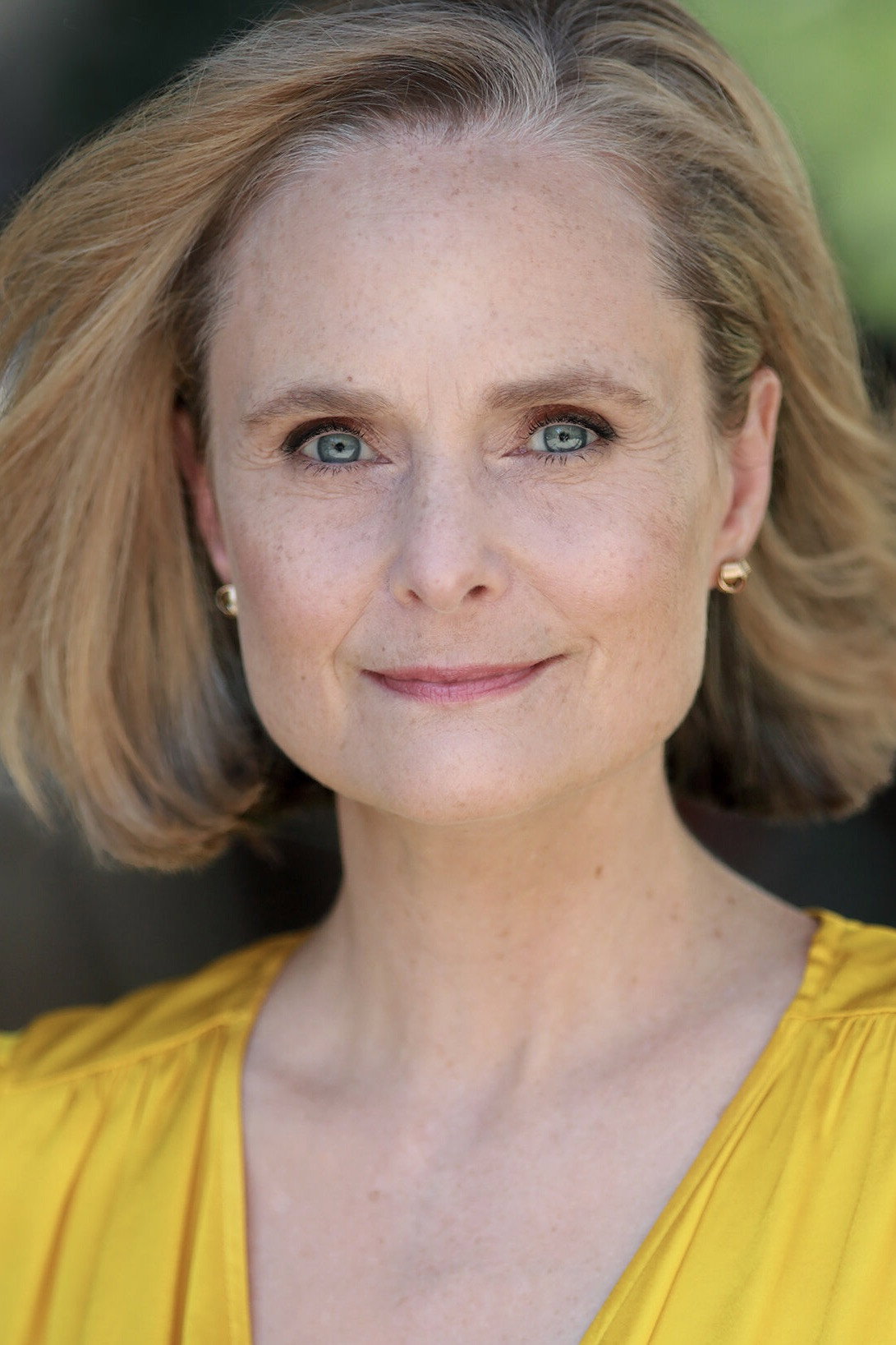 Barbara Garrick as DeDe Halcyon Day in Further Tales of the City
