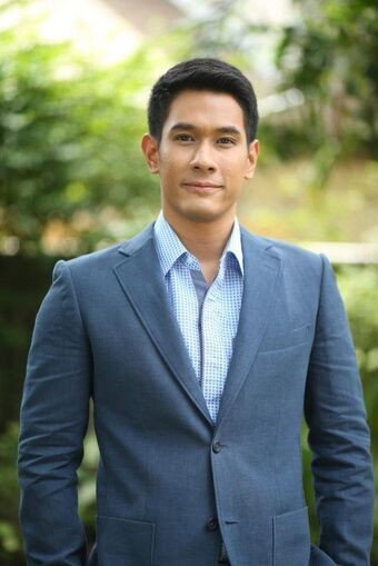 อรรคพันธ์ นะมาตร์ as Kunakorn in Rak Ork Akard