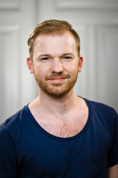 Daan Colijn as Willeke / Fee in RO Theater: De Gelaarsde Poes