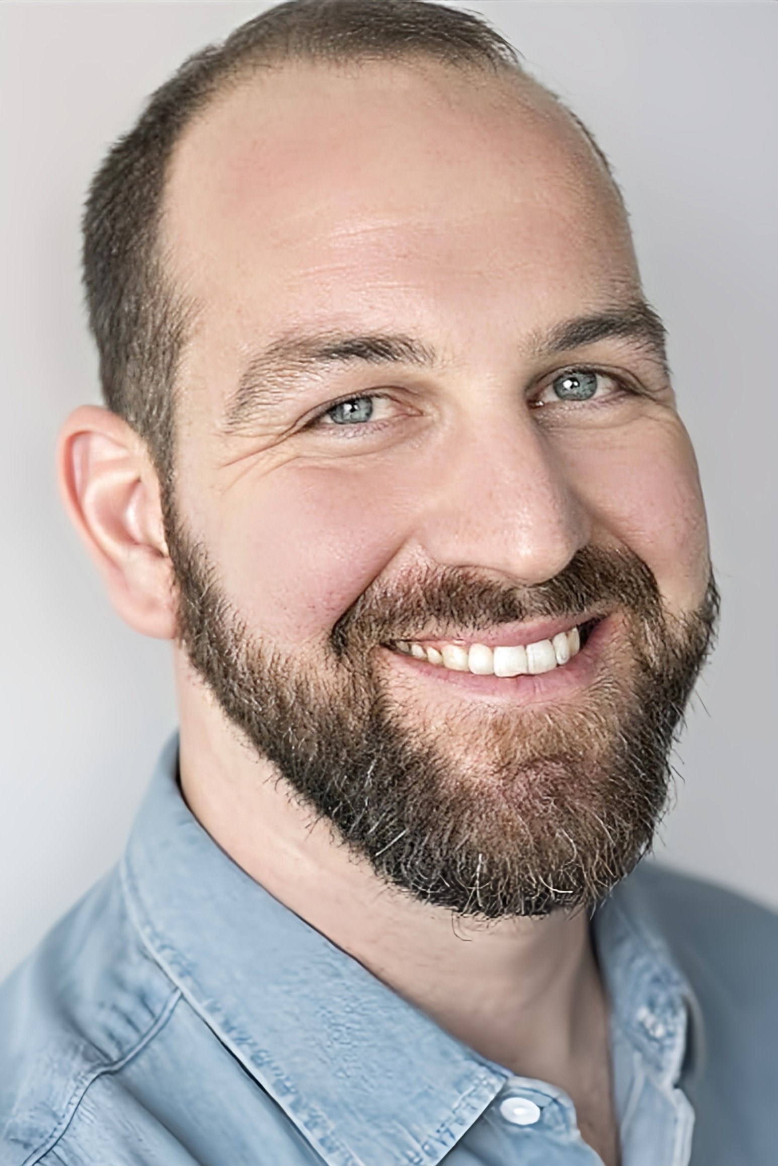 Justin Bott as Eric in Scratch
