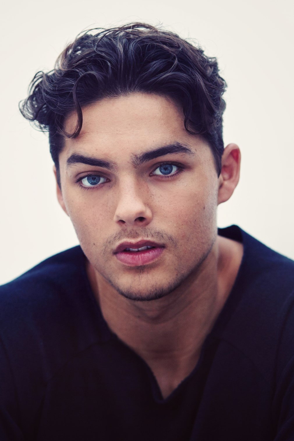 Thijs Boermans as Mich Edelman in The Hero