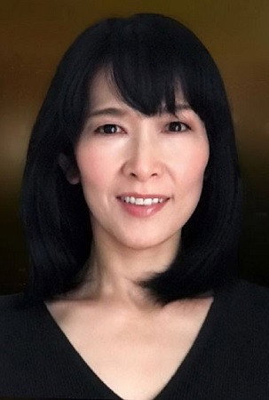 久藤今日子 as Yoshimi Suzuki (as Ben) in Now, I...