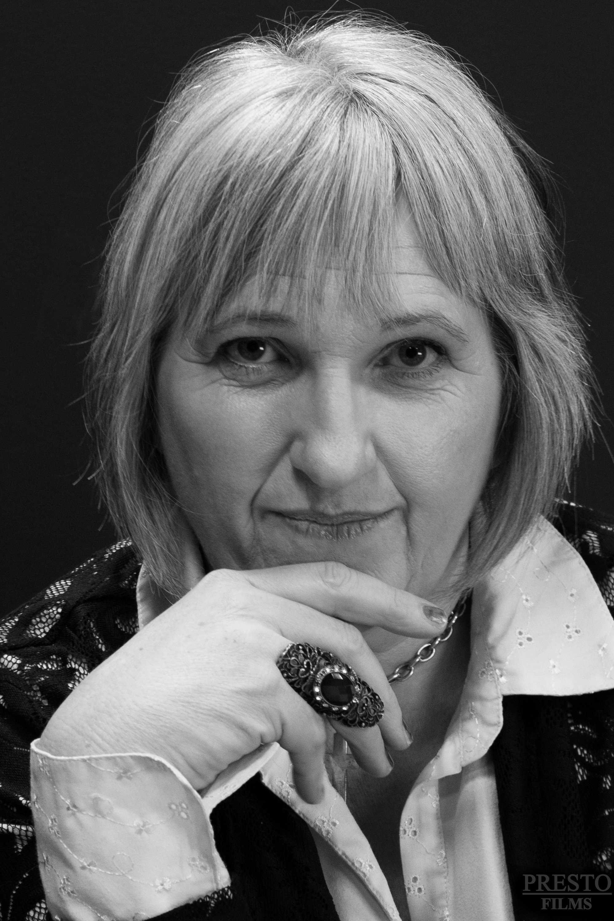 Amberli Hartwell as Susan in The Stag