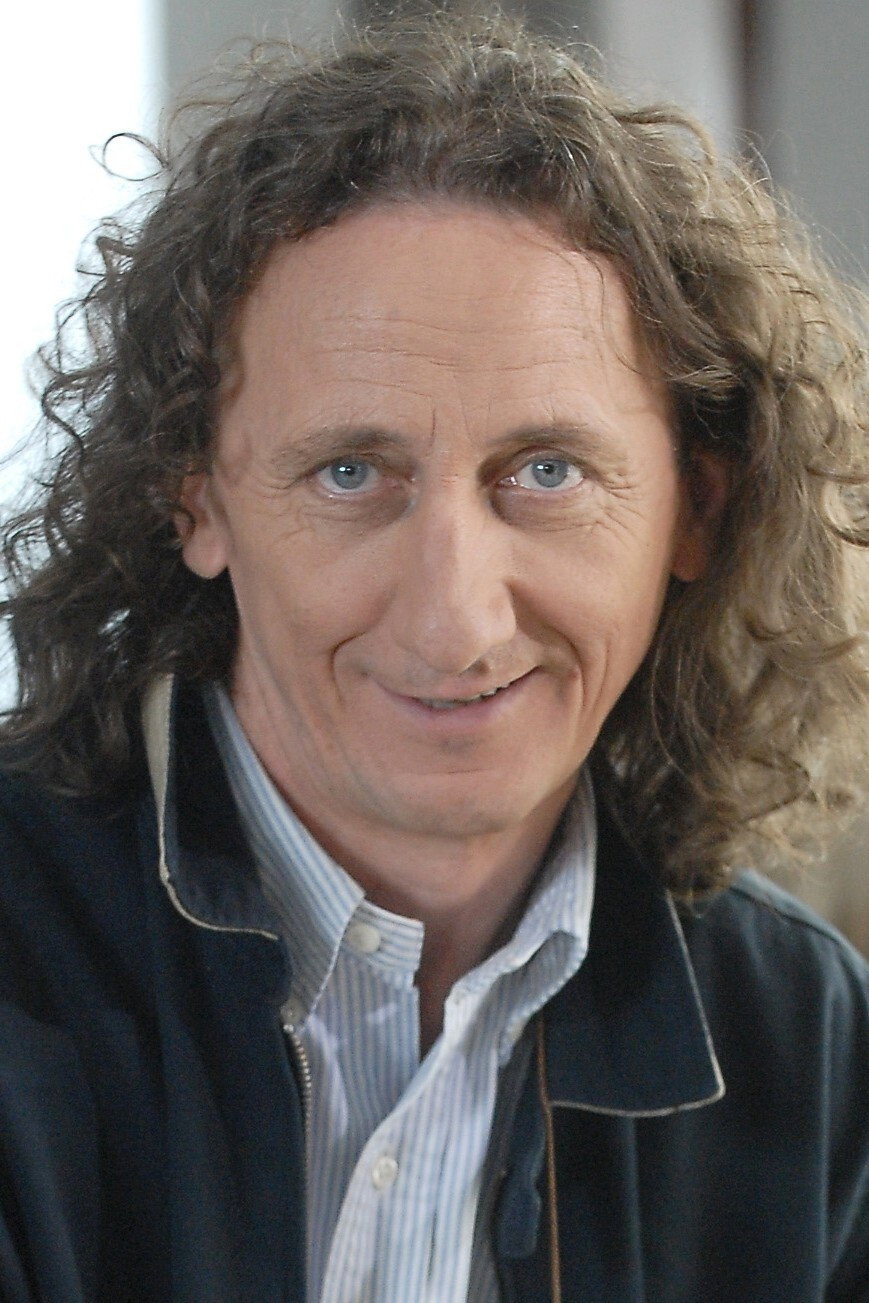 Janusz Stokłosa as Self in Młynarski. Piosenka finałowa