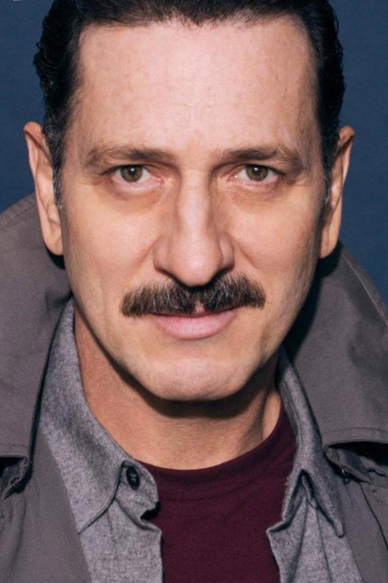 Juan Carlos Remolina as Mikka in Futuro desierto